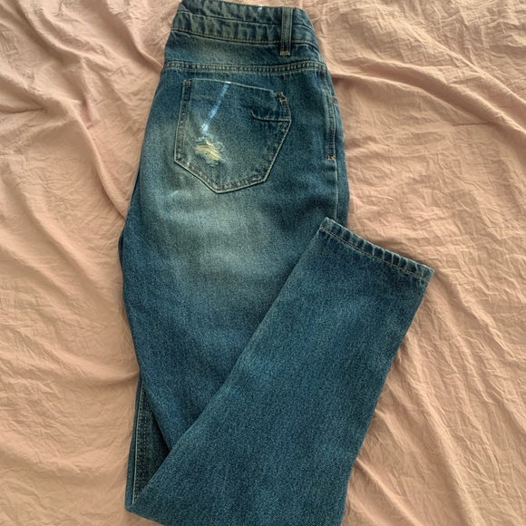 Fashionnova jeans, boyfriend fit, size 7 - Picture 3 of 6